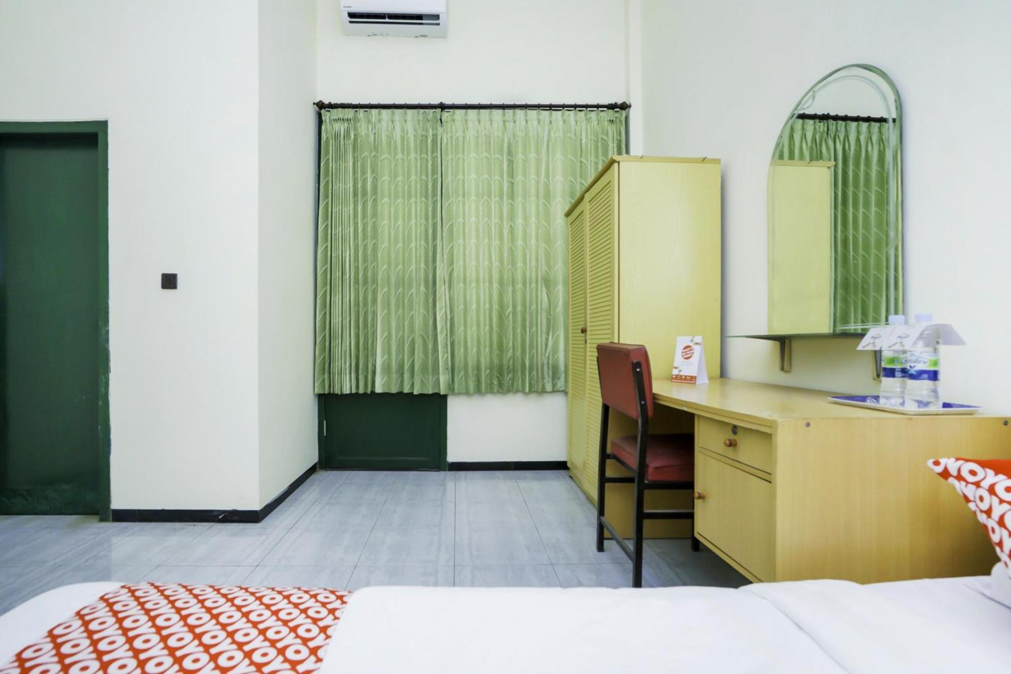Oyo 2004 Penginapan Bidara Syariah Probolinggo Exteriér fotografie
